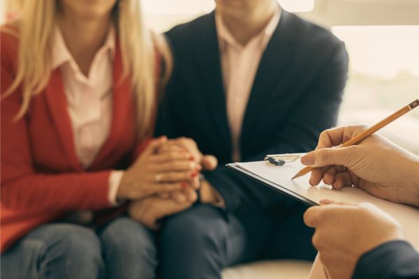 Couple therapy consultation